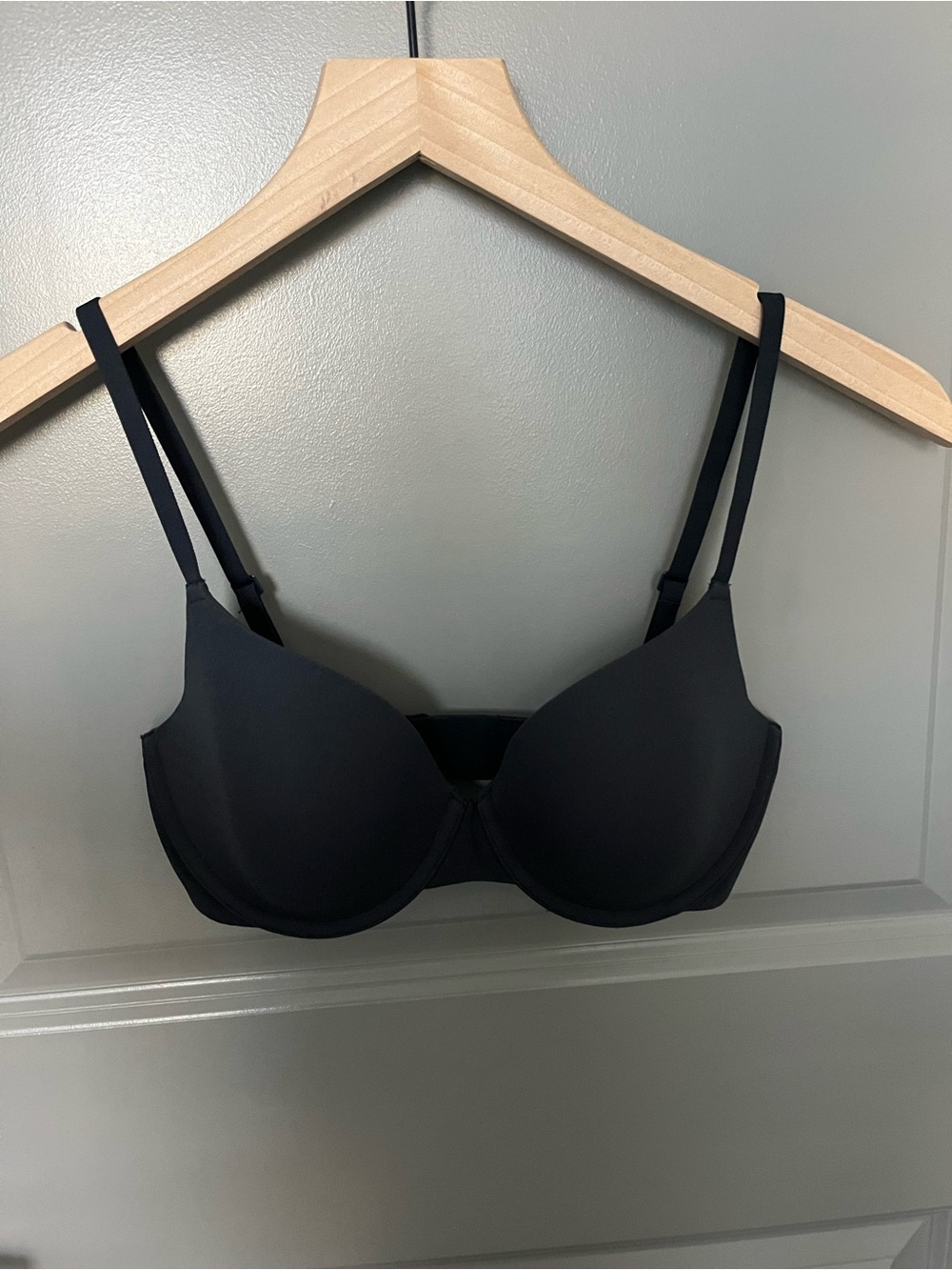 SKIMS Black Smooth Molded T-Shirt Bra